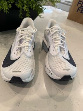 Nike Men’s Zoom Fly 6 Running Shoes